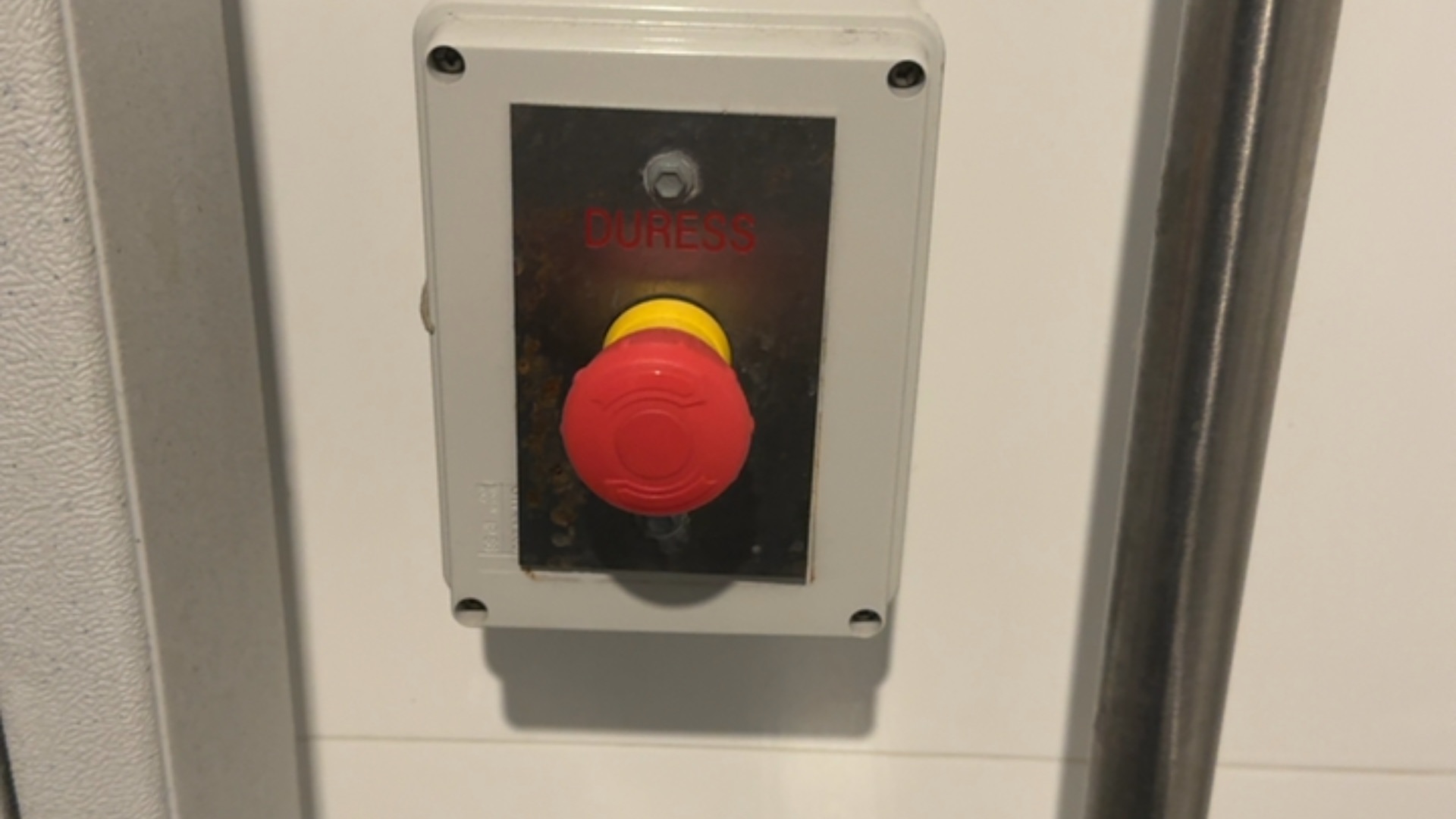 Auburn Ruth Everuss Aquatic Centre - accessible restrooms