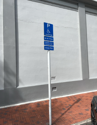 arriving_at_venue accessibility image