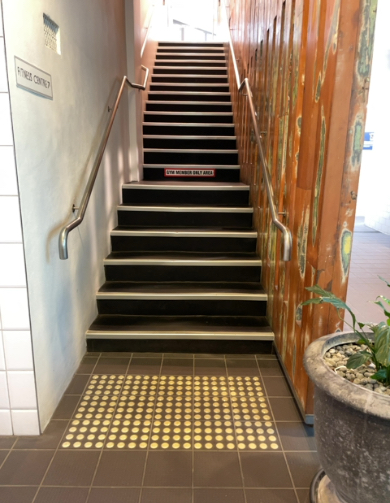 arriving_at_venue accessibility image